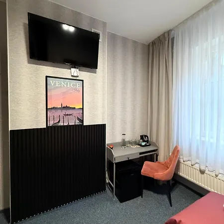 Apartahotel Tour 3*