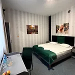 Tour 3* بوزنان