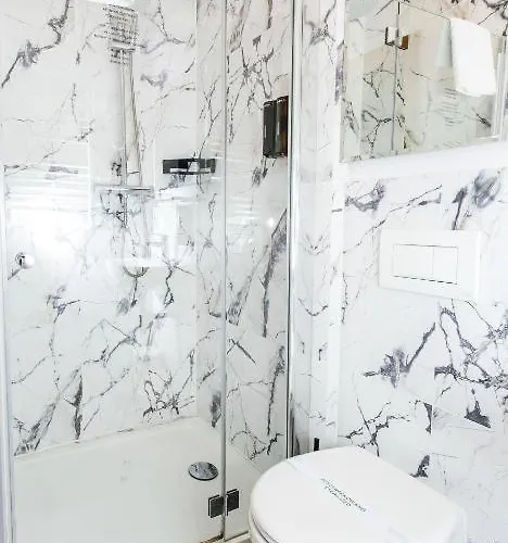 Tour 3* بوزنان